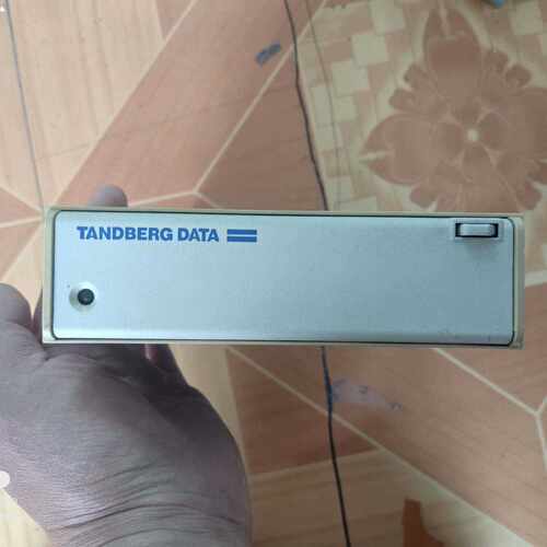 TANDBERG DATA SLR2 腾宝磁带机 工控存储