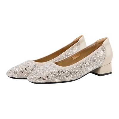 时尚低跟浅口气质水钻秋冬杏色