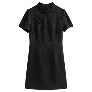 固执夏季新款新中式通勤立领泡泡袖提花短款改良旗袍连衣裙女