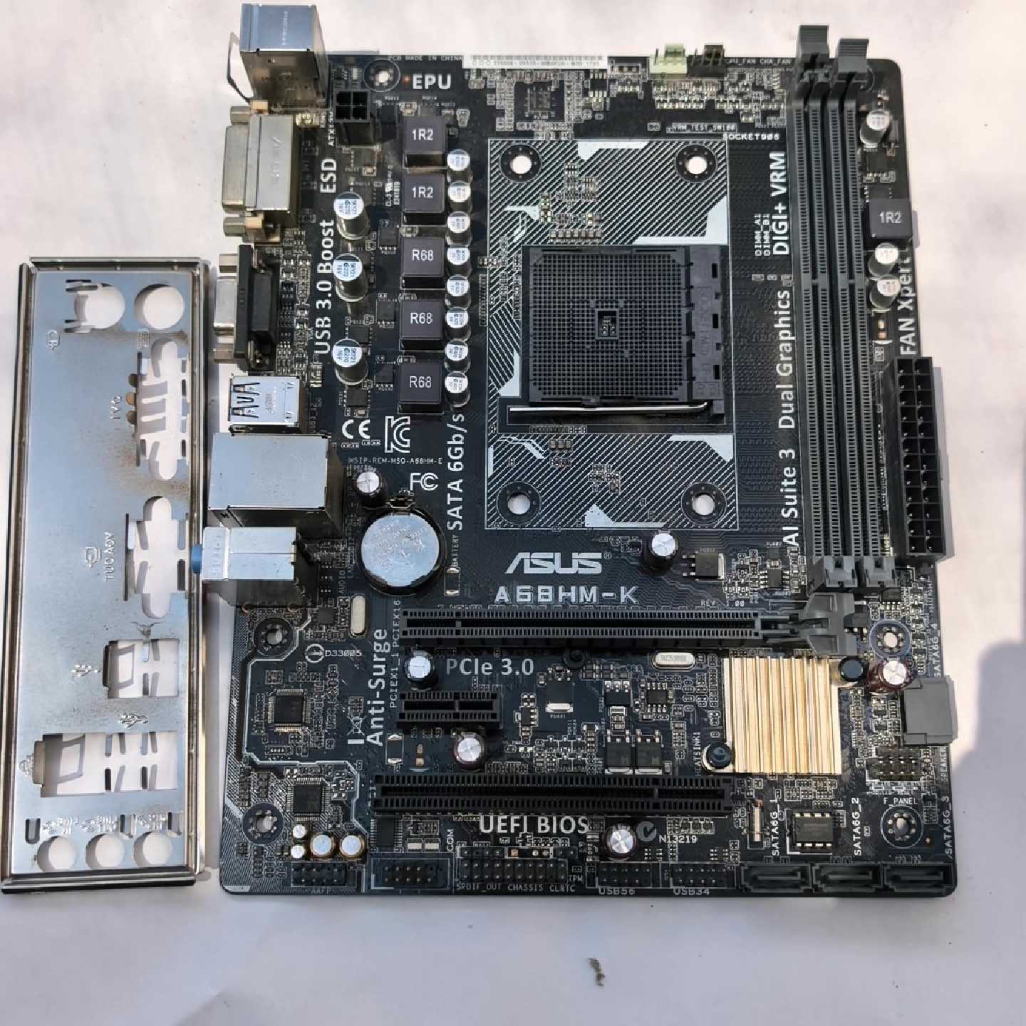 华硕A68HM-K主板，FM2接口，支持三代AMD处理器，&mdash;议价
