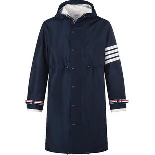 【甄品精选】Thom Browne 男士中长连帽风雨衣MKJ089A Y1018