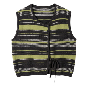 绿色复古风条纹提花针织马甲背心女冬季新款叠穿半高领打底衫套装