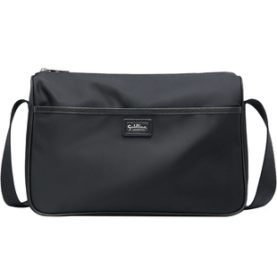 金利来新款轻便男士斜挎包简约商务大容量单肩包休闲青年背包黑色