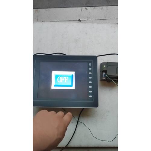 的触摸屏V810C实物图