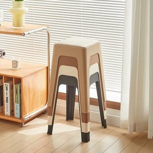 塑料凳子家用加厚成人结实餐桌吃饭方凳面凳凳叠放可防滑软高客厅