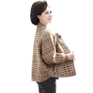 妈妈春装短款毛呢外套中年女洋气格子上衣服中老年春秋季时尚呢子