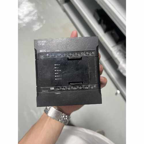 议价欧姆龙CP2E-N14DT-D PLC控制器，实物拍摄，