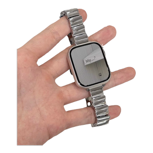 适用AppleWatchS11金属表带不规则蝴蝶扣新S10苹果手表简约不锈钢表带iwatchS9/8/7/6代细款SE代女款表链夏日