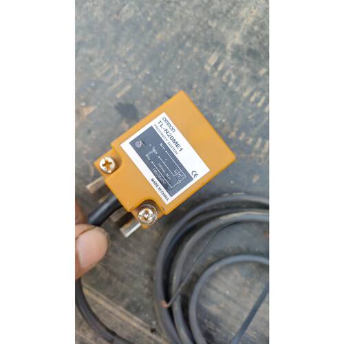 议价的感应器TLN20ME1全新库存带只有维修