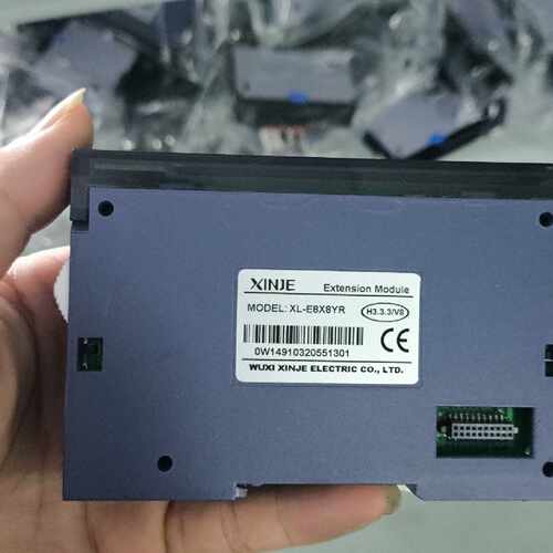 溢价-信捷XL-E8X8YR扩展模块，，成色如图，