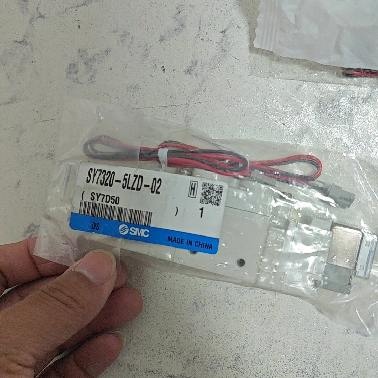 议价全新原装SMC电磁阀SY7320-5LZD-02  工程剩余