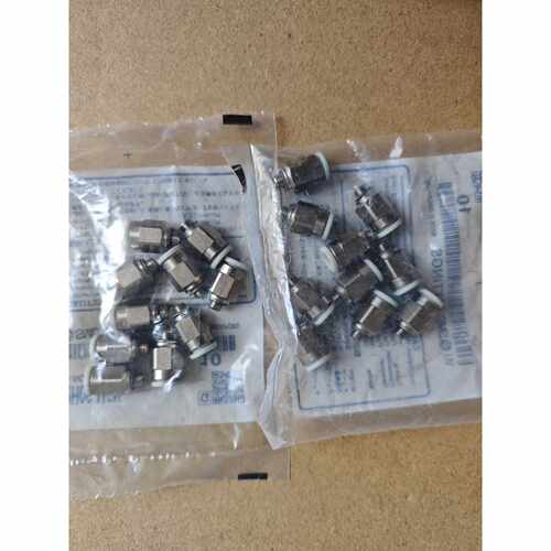 议价！SMC原装正品接头KQ2H06M5N全新未使用项目结余