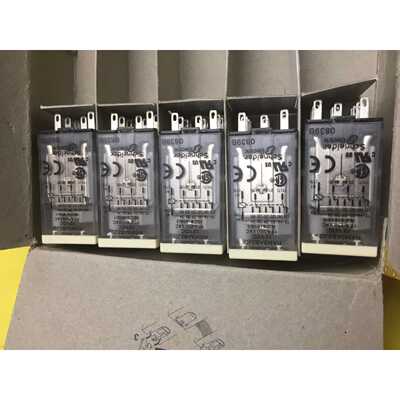 议价RXM3AB2JD 施耐德库存 DC12V 3开3闭  现货实物图