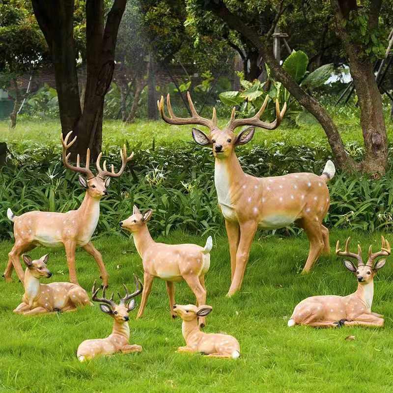 玻璃钢售楼处雕塑摆件户外仿真动物梅花鹿摆件幼儿园商场装饰摆件