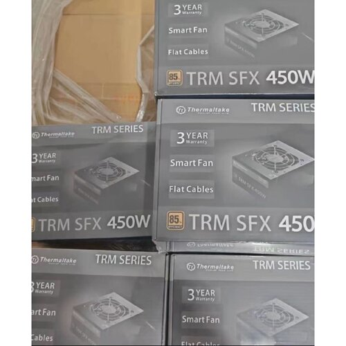 TT TRM SFX 450W 电源