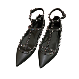 2026春季新款V家铆钉尖头平底鞋女两环绑带真皮浅口柳丁平跟单鞋