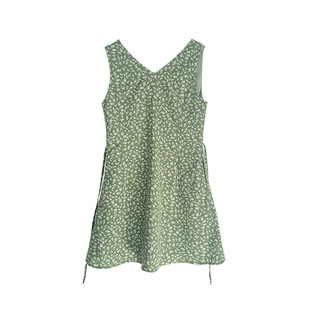 春也白法式复古V领碎花连衣裙女夏新款高腰显瘦气质a字无袖背心裙