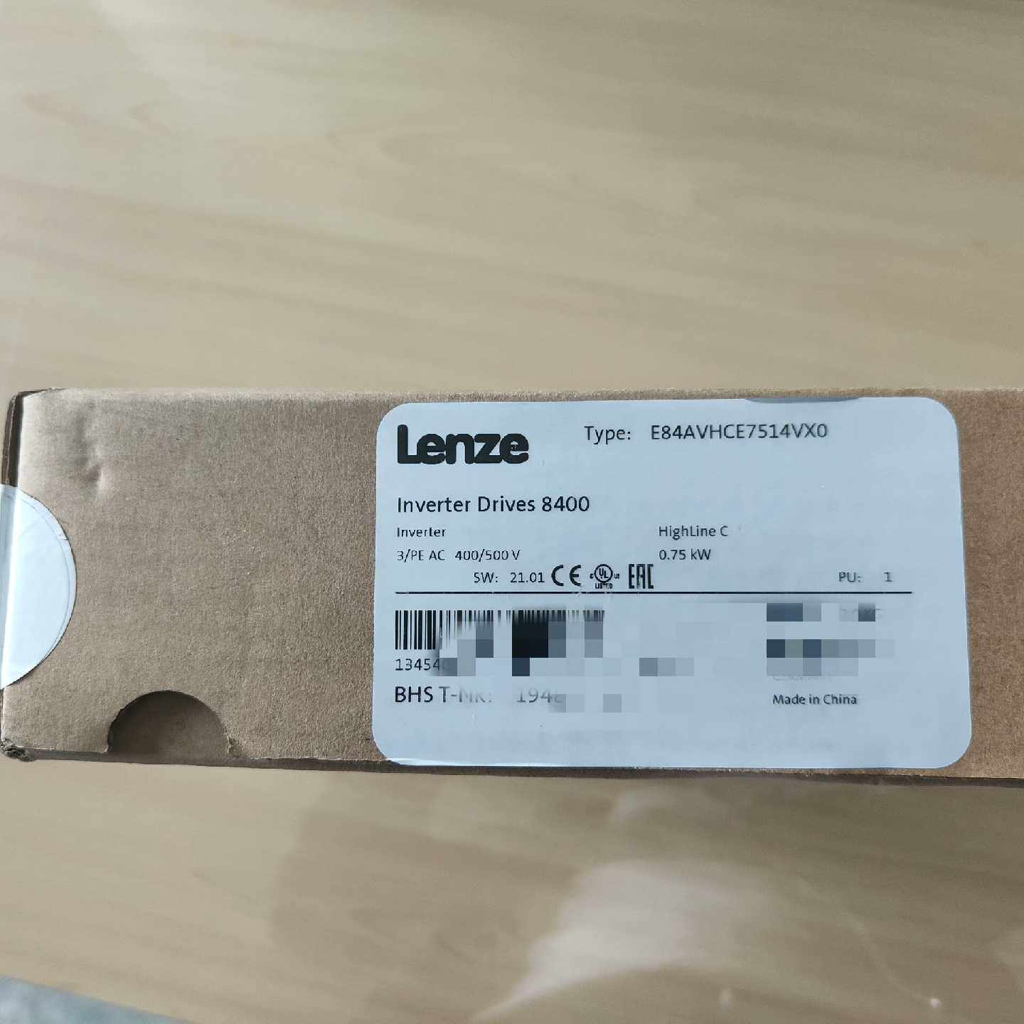 议价E84AVHCE7514VX0变频器，德国伦茨全新未拆封