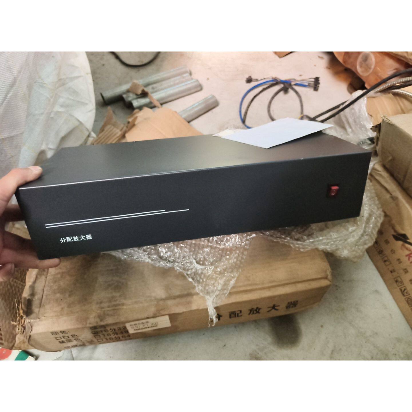 议价16路模拟视频分配放大器，拆机货，成色还可以，，接口齐全，