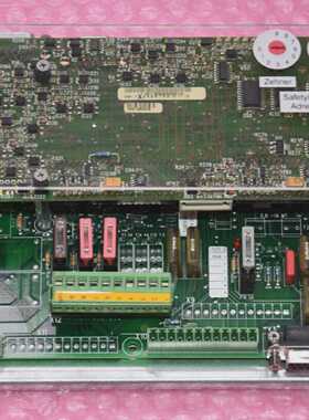 KUKA / 00-113-306 0018 / ESC-CI V1.50 / Safety Bus Gateway 2