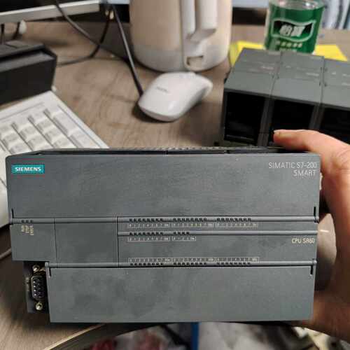 溢价-PLC型号6ES7288-1SR60-0AA0一台