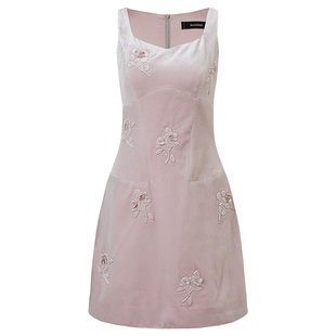 【商场同款-25春新品】MAXRIENY立体压花复古宫廷华丽吊带连衣裙