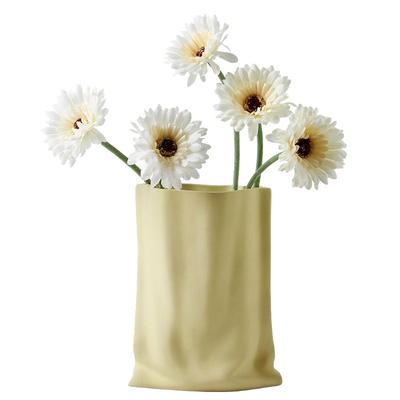 简约现代奶油风异形陶瓷花瓶摆件