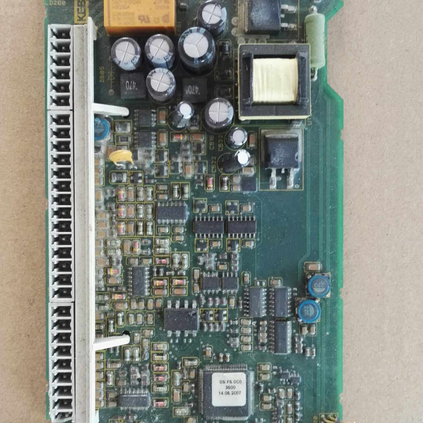 询全部科比F5交流变频器主控板1CF52300009如图