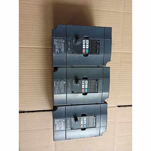 〔议价-可维修〕众辰1.5千瓦变频器 H2400A01D5K-DK 拆机三个