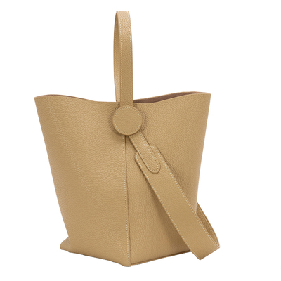 维洛芬今年流行大容量水桶包