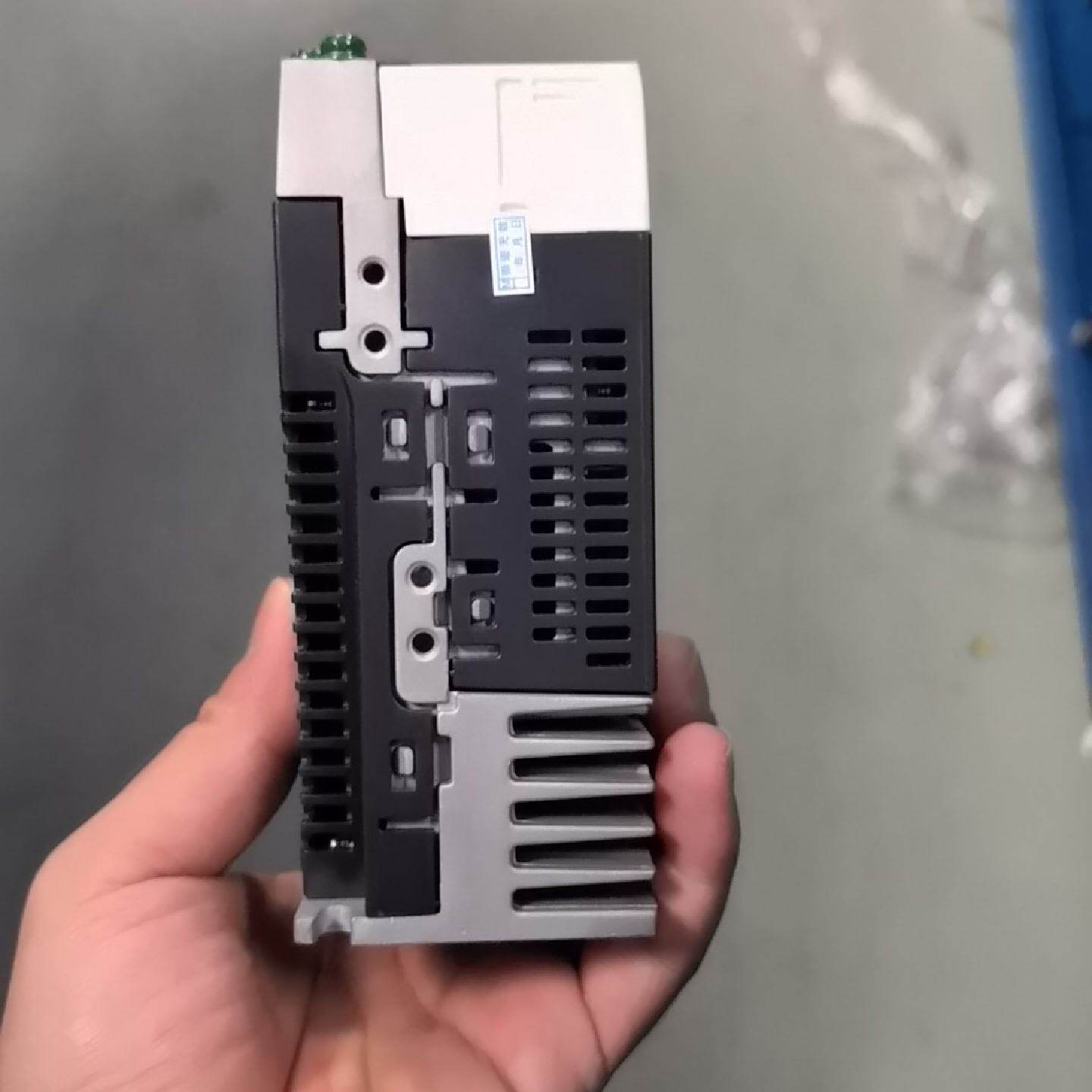 议价伺服驱动器 MBDLT25SF适用 - 实物图