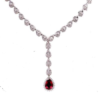 轻奢时尚艺术项链饰品