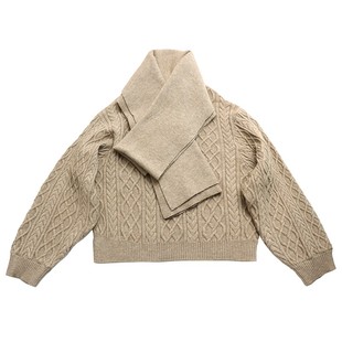 鹿与飞鸟“温暖对白”蓬松混纺纱两色套头绞花毛衣配针织围巾7091