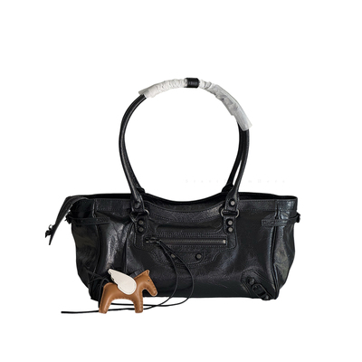 2025新款油腊牛皮横款机车包