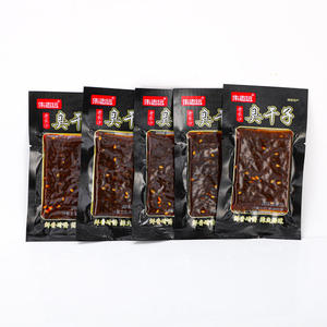 臭干子辣条8090后儿时校园怀旧零食整箱批发