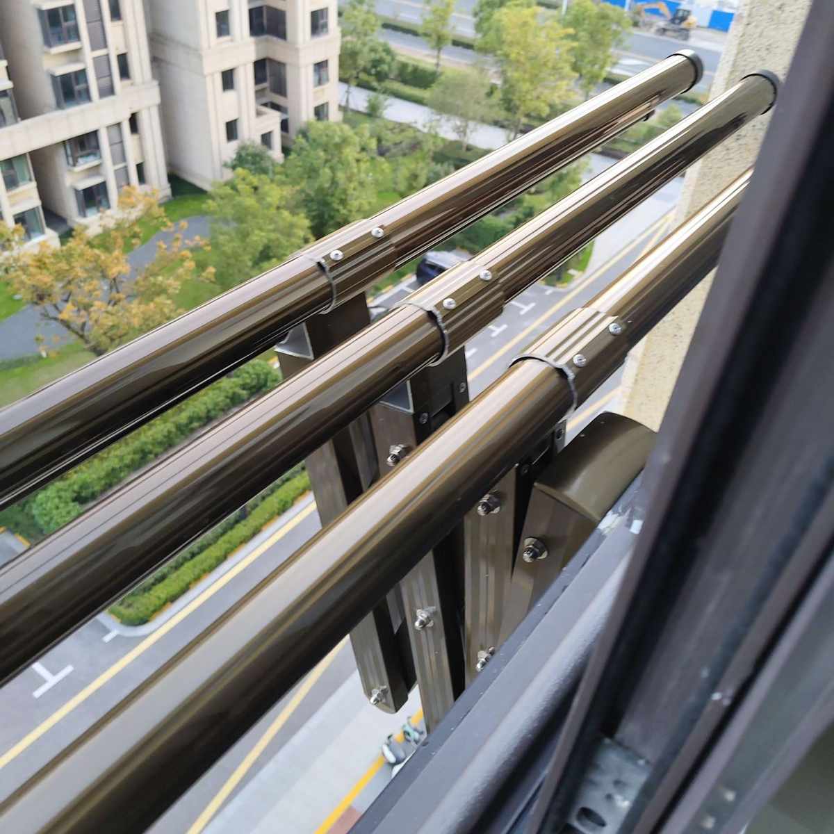 铝合金三杆直径42豪华款窗外伸缩晾衣杆外推折叠晾衣架晒衣服被子