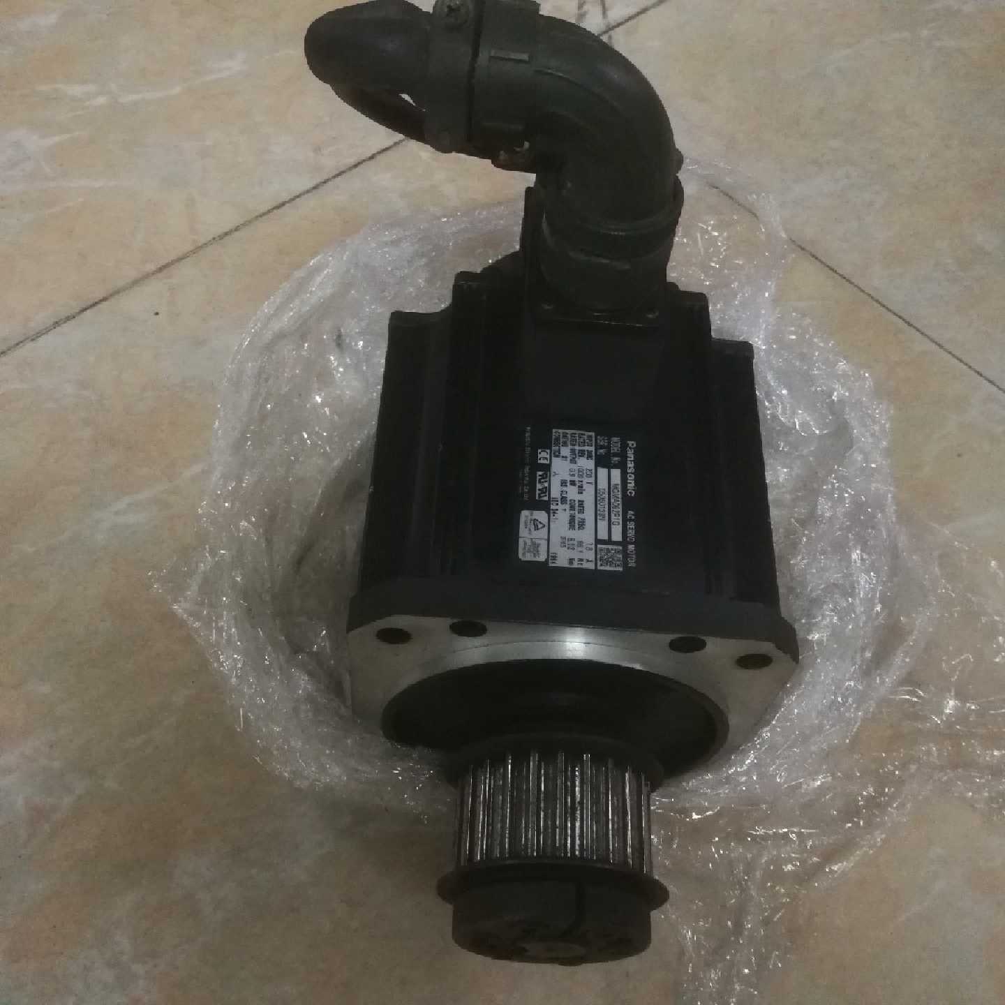 议价东莞 松下伺服电机销售 成色好 MGMA092P1G 900W 包好 保三