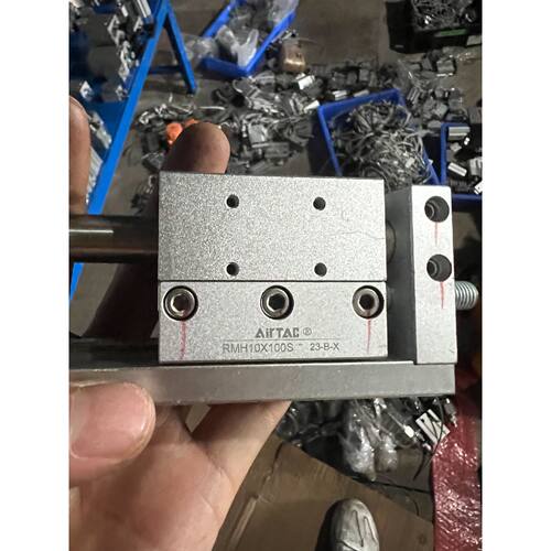 询价下单几乎全新AirTAC亚德客直线导轨滑台RMH10X100S，