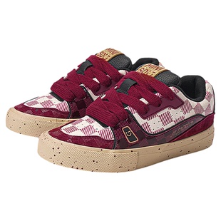 MINISO/名创优品鞋子男酒红棋盘格面包鞋情侣复古休闲运动滑板鞋