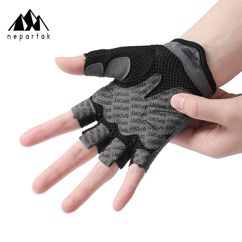 健身手套男女半指薄耐磨单杠哑铃款护掌健身户外防滑训练运动指半