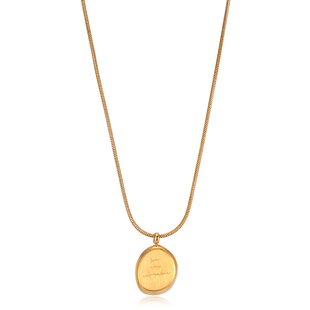 钛钢字母圆牌项链女轻奢小众高级感颈链不掉色气质百搭锁骨链配饰