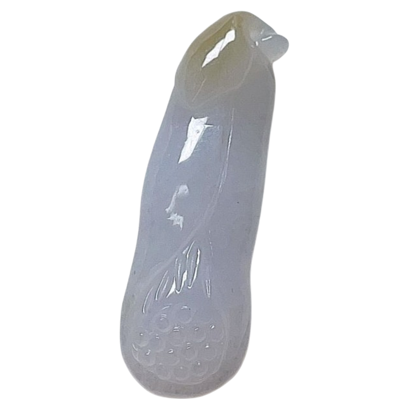 天然翡翠兰花吊坠乳白飘黄吉祥
