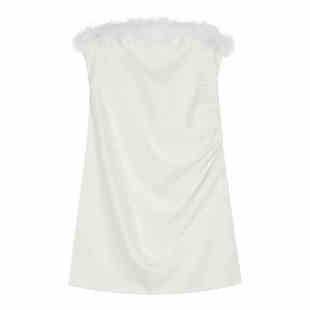 新款白色名媛包臀裙性感一字肩毛毛抹胸连衣裙气质显瘦高级短裙女