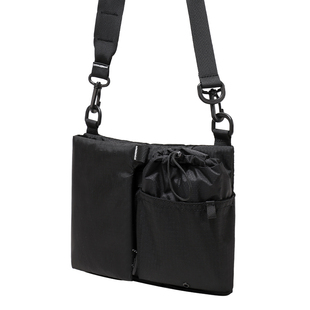 机能轻量化旅行斜挎包男士通勤胸包男生多功能户外骑行运动单肩包