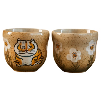 可爱老虎手握咖啡杯陶瓷水杯