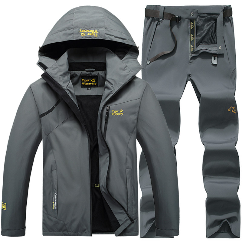 户外冲锋衣男三合一可拆卸秋冬季加绒加厚登山服防风防水衣裤套装