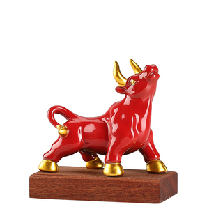 创意桌面小牛摆件陶瓷生肖红色招财牛年吉祥物牛气冲天客厅摆设品