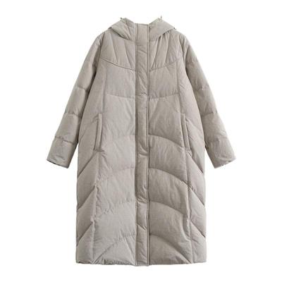 浅灰米色长款绗缝鹅绒服