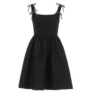 商场同款 可可尼COCOON时尚裙子秋冬新款气质短款方领吊带连衣裙