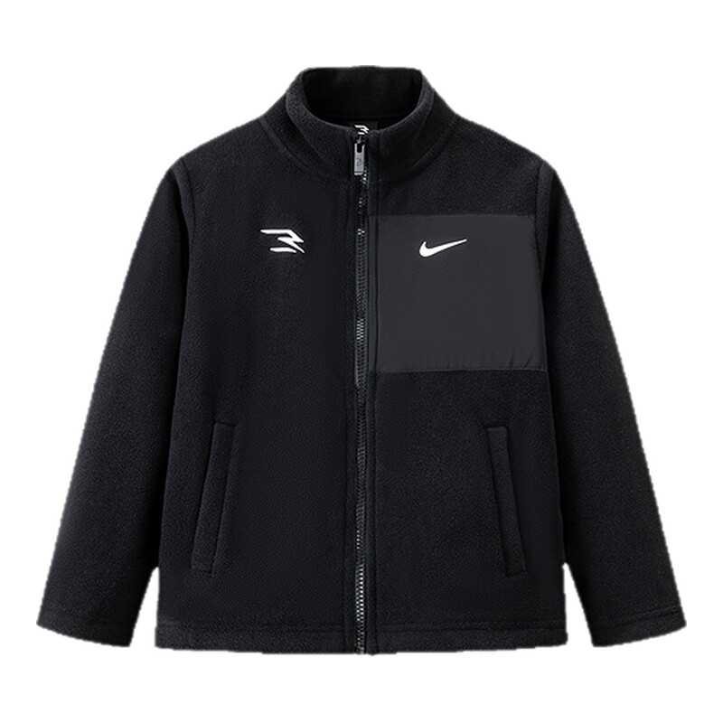 Nike儿童加绒外套新品上市